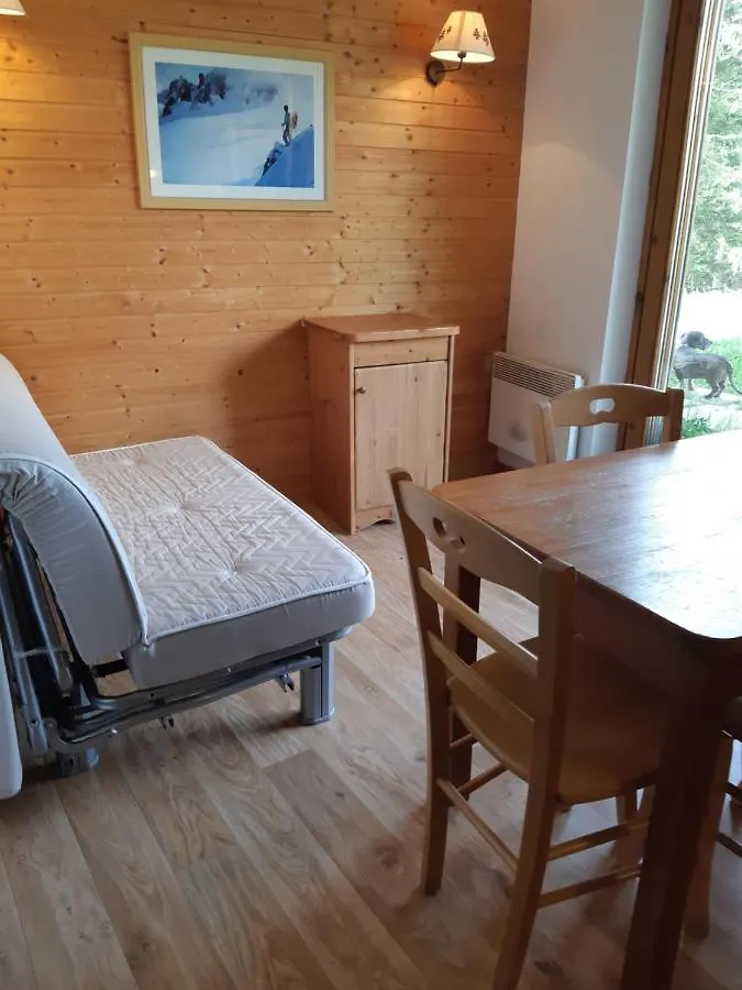 Appartement Chamrousse 1700 - Rez de jardin Est - SILC13